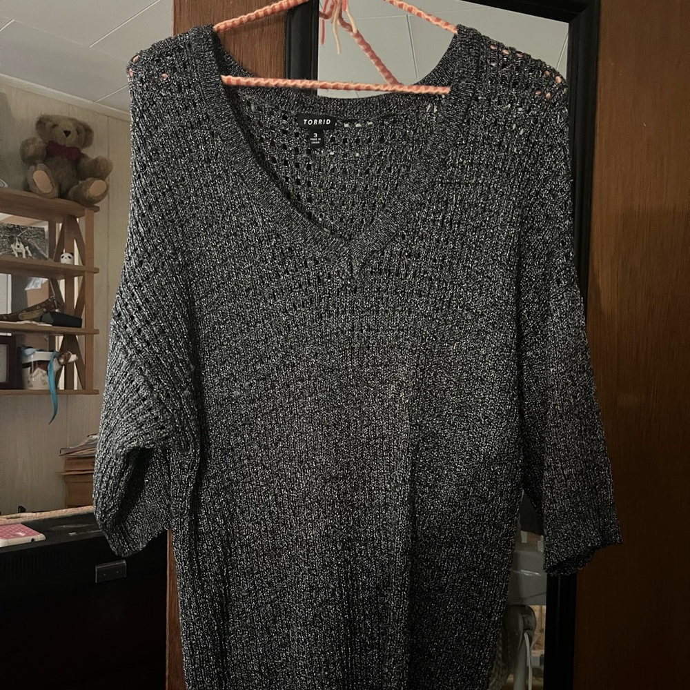 Torrid 3 Plus gray/silver knit sweater
